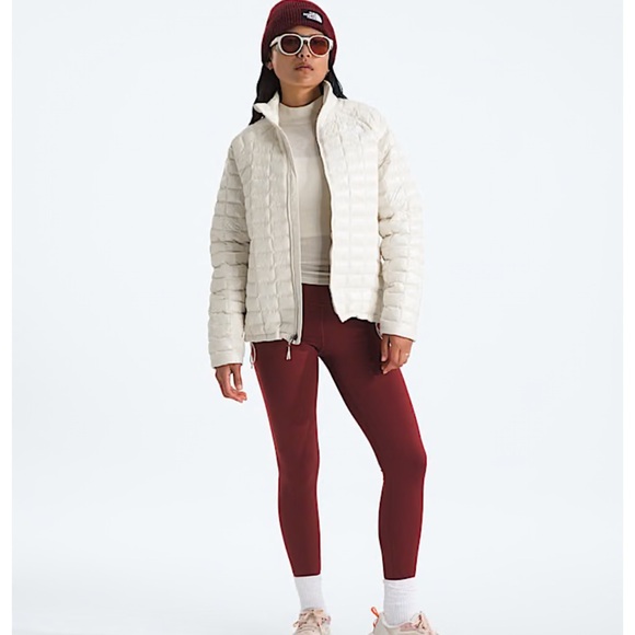 Northface Thermalball Jacket White Dune - Picture 3 of 8